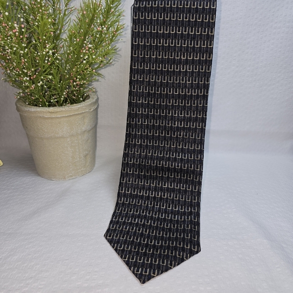 Dani Black Navy Gold Textured Mwns 100% Silk Tie Excellent Condition - Picture 2 of 9